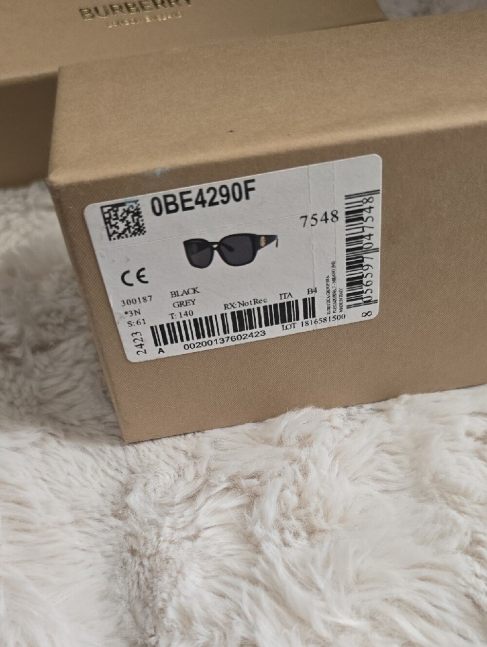 Burberry 0BE4290 Sunglasses - Picture 14 of 14